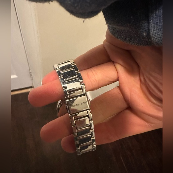 Michael Kors Watch - Picture 3 of 4